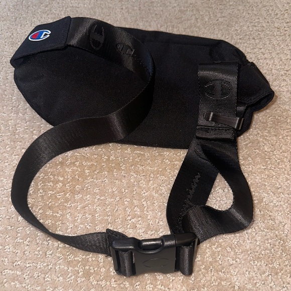 Champion Belt Bag/Fanny Pack in Black - Picture 4 of 6